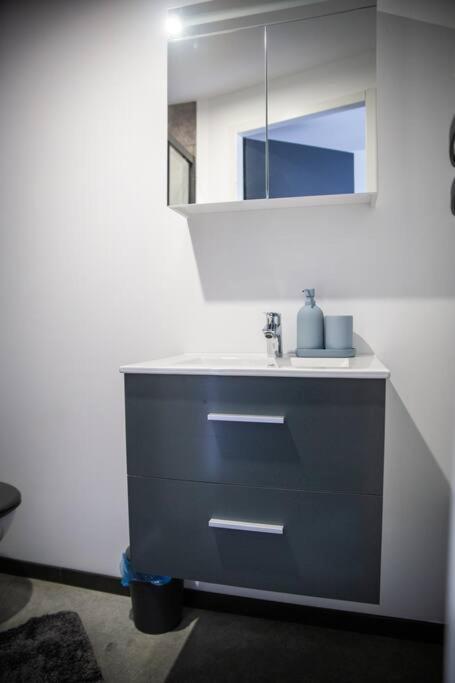 Apartamento Bienvenue Dans Le Cobalt ! Cholonge Exterior foto